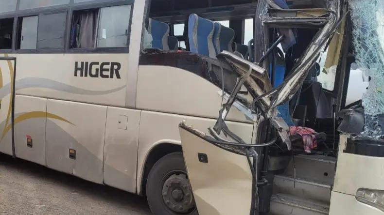 حادث حافلة مسافرين يتسبب في 5 جرحى بباتنة حادث حافلة مسافرين يتسبب في 5 جرحى بباتنة