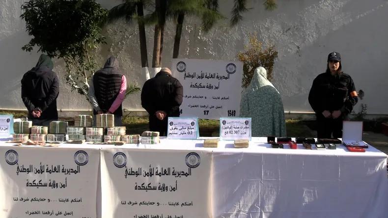 الإطاحة بشبكة إجرامية وحجز أزيد من 2 كلغ من الكوكايين بسكيكدة الإطاحة بشبكة إجرامية وحجز أزيد من 2 كلغ من الكوكايين بسكيكدة
