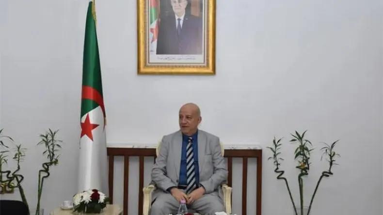 بن مبارك: الرئيس تبون المخول الوحيد بموعد الحوار الوطني بن مبارك: الرئيس تبون المخول الوحيد بموعد الحوار الوطني