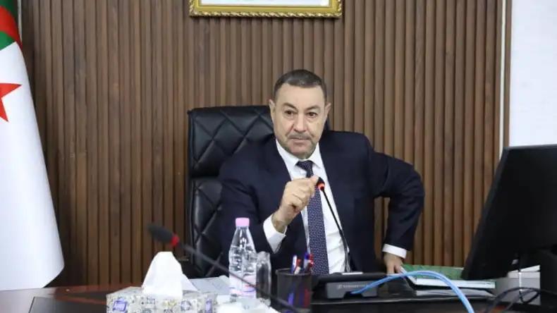 سعيود يعد برفع العراقيل عن الشركة الوطنية للنقل بالسكك الحديدية سعيود يعد برفع العراقيل عن الشركة الوطنية للنقل بالسكك الحديدية