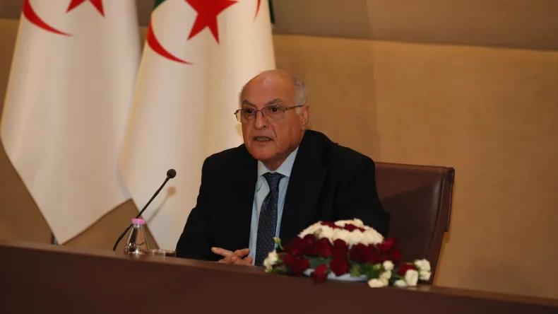 عطاف يواصل جولته الإفريقية إلى جمهورية الكونغو عطاف يواصل جولته الإفريقية إلى جمهورية الكونغو