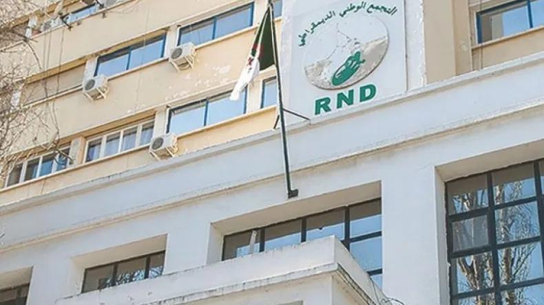 الأرندي: ماكرون أصبح “رهينة” بيد اليمين المتطرف واللوبيات الكولونيالية المعادية للجزائر الأرندي: ماكرون أصبح “رهينة” بيد اليمين المتطرف واللوبيات الكولونيالية المعادية للجزائر