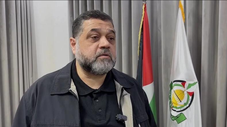 أسامة حمدان: دعم الجزائر “يدحض ادعاءات الكيان الصهيوني بالتخلي عن القضية الفلسطينية” أسامة حمدان: دعم الجزائر “يدحض ادعاءات الكيان الصهيوني بالتخلي عن القضية الفلسطينية”