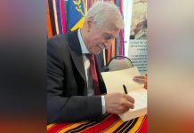 نخب ثقافية تؤجج الأزمة السياسية بين الجزائر وفرنسا نخب ثقافية تؤجج الأزمة السياسية بين الجزائر وفرنسا