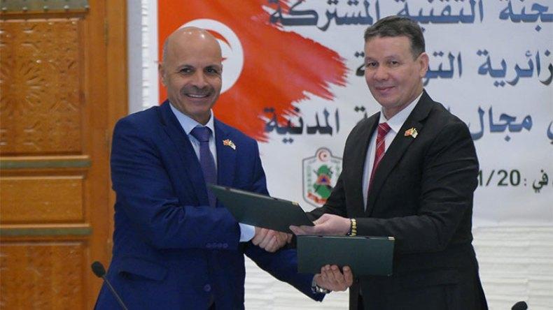 تفعيل التعاون بين الجزائر وتونس ضد الأخطار الطبيعية والتكنولوجية تفعيل التعاون بين الجزائر وتونس ضد الأخطار الطبيعية والتكنولوجية