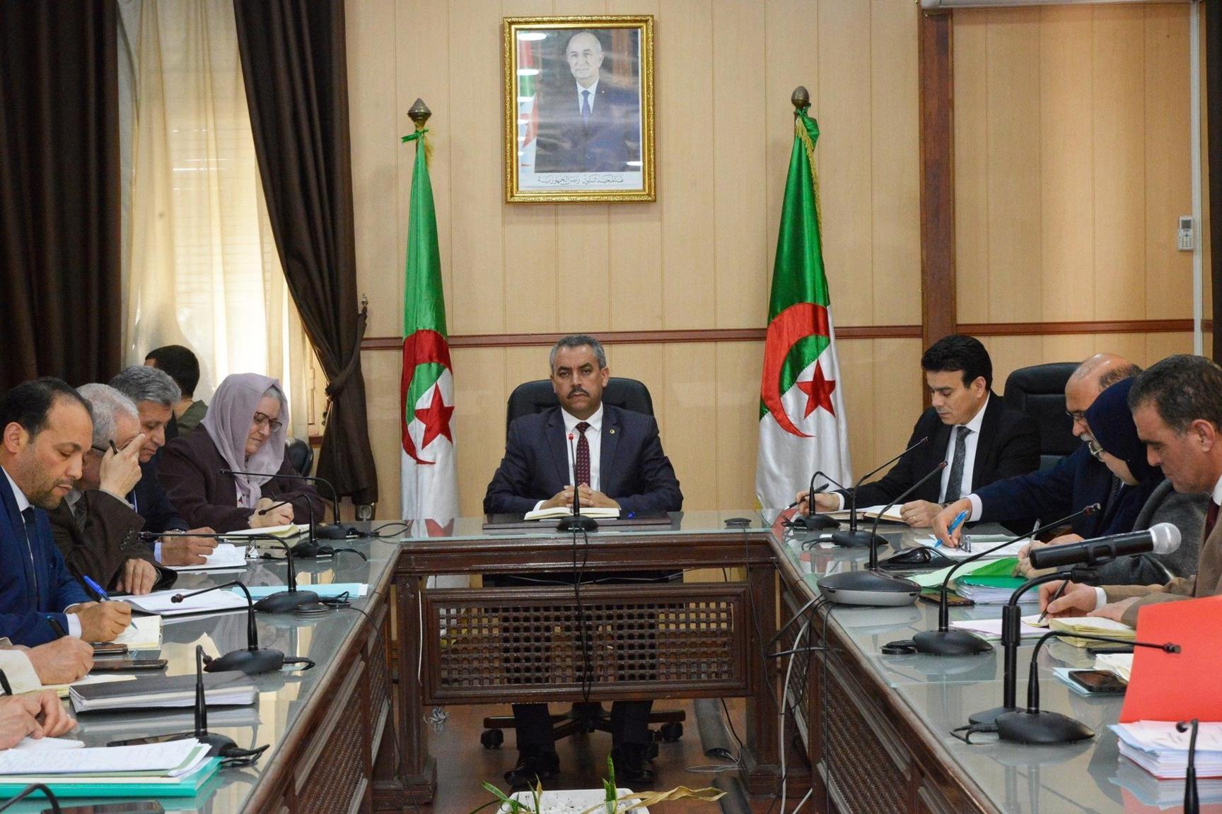 تربية.. سعداوي يعقد اجتماعا مع مدراء التربية وهذا ما جاء فيه تربية.. سعداوي يعقد اجتماعا مع مدراء التربية وهذا ما جاء فيه