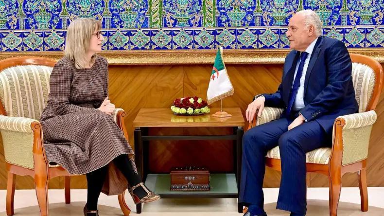 عطاف يستقبل السفيرة الكندية الجديدة لدى الجزائر.. من تكون؟ عطاف يستقبل السفيرة الكندية الجديدة لدى الجزائر.. من تكون؟