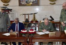 الجزائر وموريتانيا توقعان اتفاق تعاون في مجال الدفاع الجزائر وموريتانيا توقعان اتفاق تعاون في مجال الدفاع