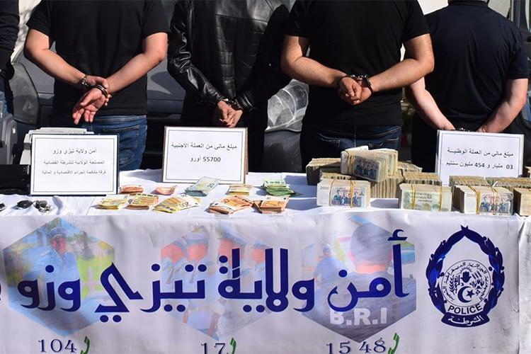 توقيف خمسة أشخاص بتهمة تبييض الأموال والتهرب الضريبي توقيف خمسة أشخاص بتهمة تبييض الأموال والتهرب الضريبي