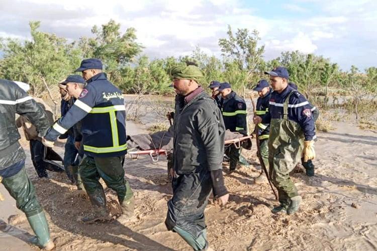 7 وفيات وإنقاذ 282 شخص خلال التقلبات الجوية
