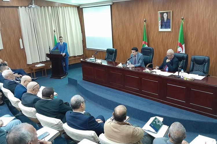 هذه مقترحات النقابات لصالح مديري الأطوار التعليمية الثلاثة هذه مقترحات النقابات لصالح مديري الأطوار التعليمية الثلاثة