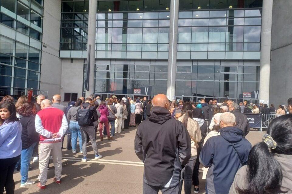 نجاح معرض جزائري يُحدث أزمة في فرنسا نجاح معرض جزائري يُحدث أزمة في فرنسا