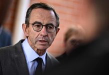 انتخاب روتايو زعيمًا للجمهوريين يعمّق الأزمة مع الجزائر انتخاب روتايو زعيمًا للجمهوريين يعمّق الأزمة مع الجزائر