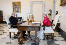 تبون: ديبلوماسية الكنائس والاقتصاد لاقناع أوروبا وواشنطن تبون: ديبلوماسية الكنائس والاقتصاد لاقناع أوروبا وواشنطن