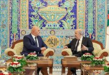 الرئيس اللبناني يبدأ زيارة رسمية إلى الجزائر تستمر يومين الرئيس اللبناني يبدأ زيارة رسمية إلى الجزائر تستمر يومين