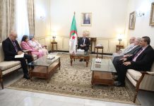 بمناسبة اليوم الوطني للجيش.. ناصري يستقبل ثلّة من المجاهدين بمناسبة اليوم الوطني للجيش.. ناصري يستقبل ثلّة من المجاهدين