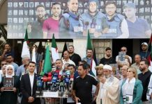 صحفيون جزائريون ينددون بـ”جريمة” اغتيال زملائهم الفلسطينيين صحفيون جزائريون ينددون بـ"جريمة" اغتيال زملائهم الفلسطينيين