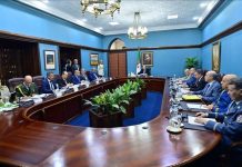 الجزائر يقرر استيراد 10 آلاف حافلة بعد مصرع 18 راكبا بحادث سير الجزائر يقرر استيراد 10 آلاف حافلة بعد مصرع 18 راكبا بحادث سير