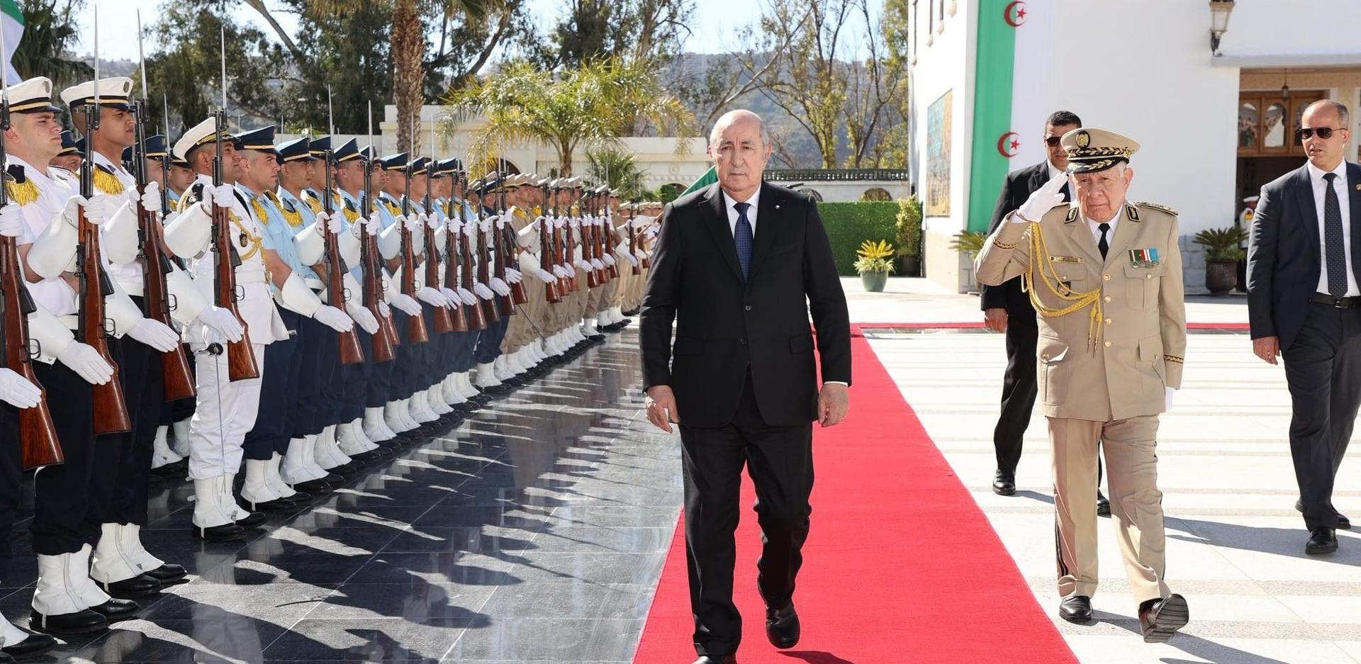 تبون في زيارة إلى مقر وزارة الدفاع تبون في زيارة إلى مقر وزارة الدفاع