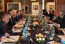 وزير داخلية الجزائر يبحث مع نظيره الإسباني تعزيز مكافحة الإرهاب وزير داخلية الجزائر يبحث مع نظيره الإسباني تعزيز مكافحة الإرهاب