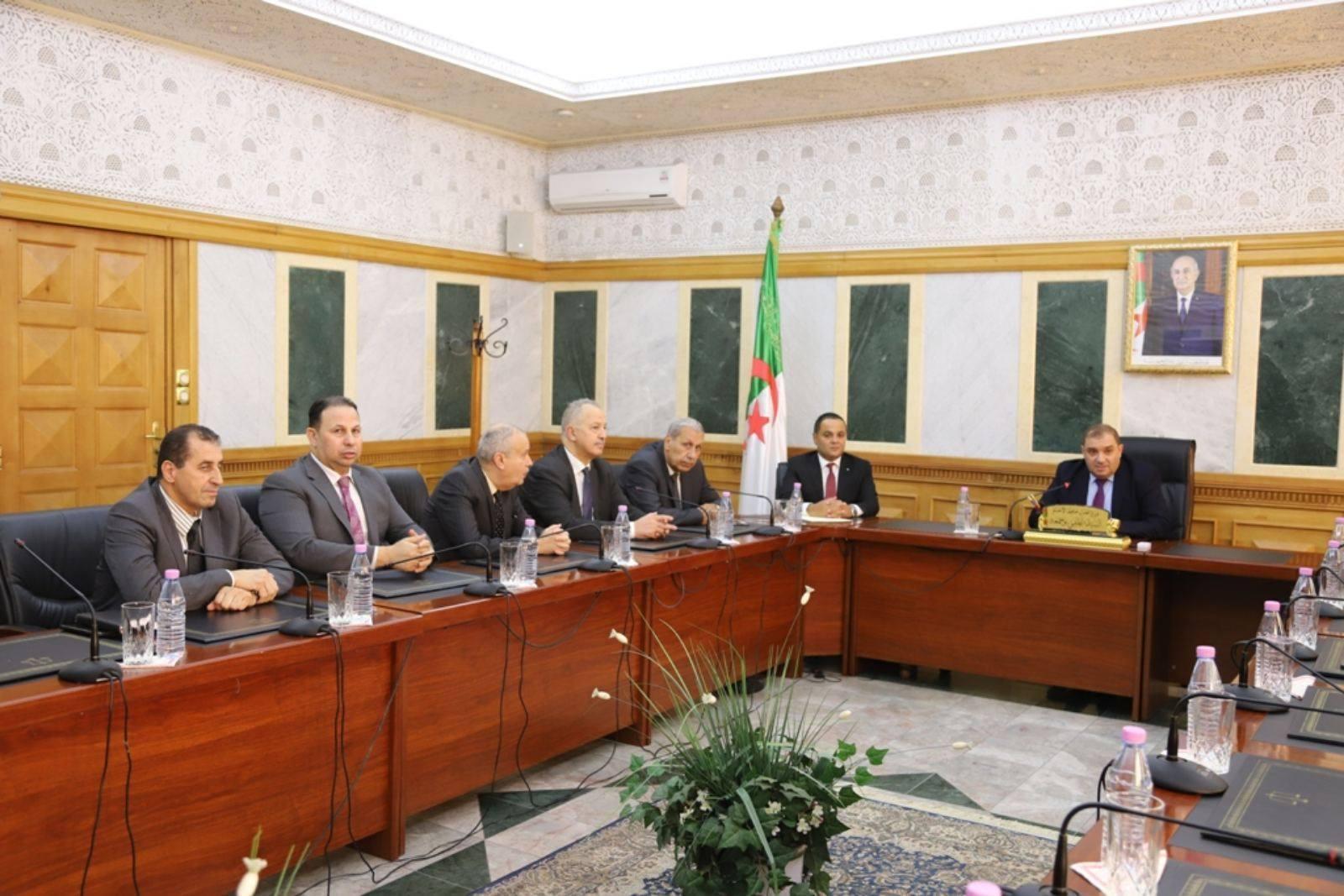 تنصيب خذايرية كريم مديرا عاما جديدا للديوان المركزي لقمع الفساد تنصيب خذايرية كريم مديرا عاما جديدا للديوان المركزي لقمع الفساد