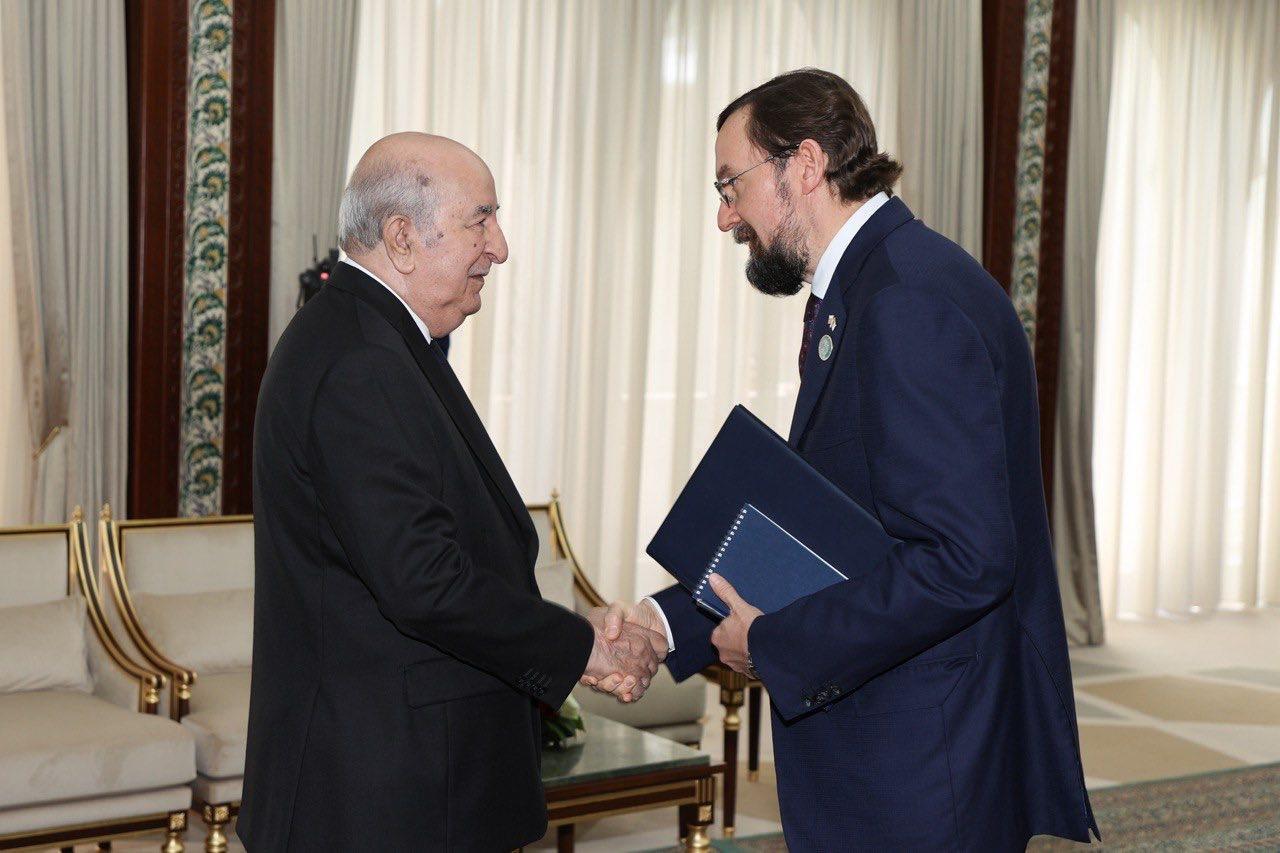 تبون يستقبل رئيس منظمة أرباب الأعمال الروسية تبون يستقبل رئيس منظمة أرباب الأعمال الروسية