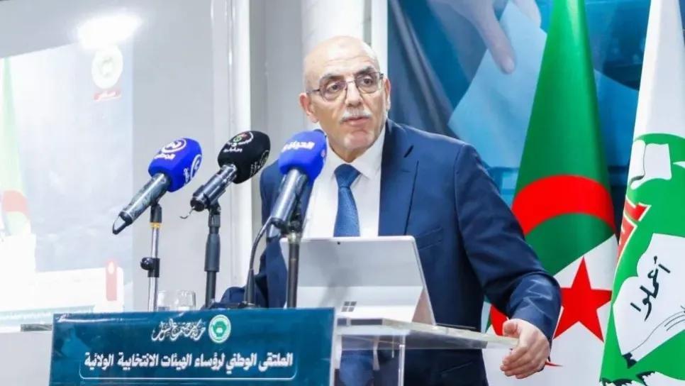 أول موقف حزبي تجاه  أول موقف حزبي تجاه