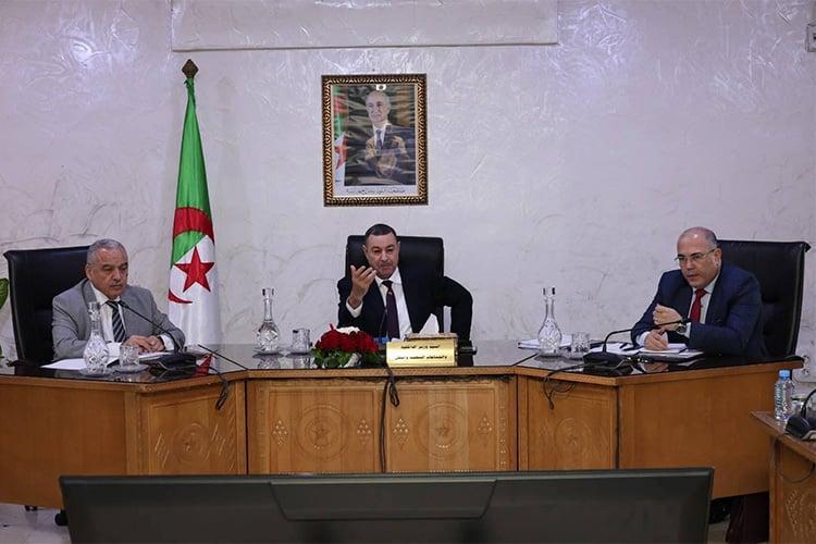 نقائص النقل البحري والسكك الحديدية على طاولة سعيود نقائص النقل البحري والسكك الحديدية على طاولة سعيود
