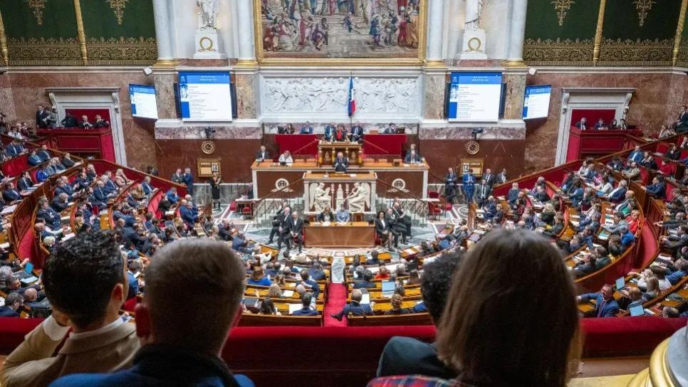 الجزائر - فرنسا: اتفاقية 1968 تعود إلى الواجهة الجزائر - فرنسا: اتفاقية 1968 تعود إلى الواجهة