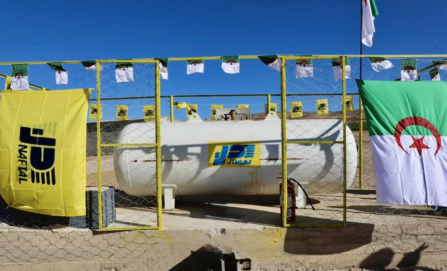 تدشين 12 صهريج غاز بروبان لفائدة 58 عائلة بأم البواقي تدشين 12 صهريج غاز بروبان لفائدة 58 عائلة بأم البواقي