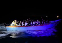 بين الصمت الرسمي والحسابات الاقليمية الجزائر تتصدر لائحة “الحراقة” بين الصمت الرسمي والحسابات الاقليمية الجزائر تتصدر لائحة "الحراقة"