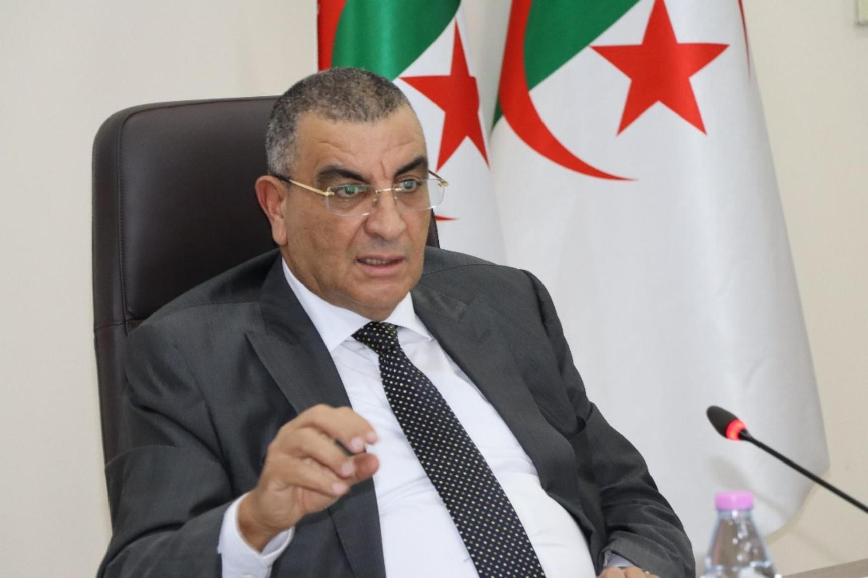 استكمال مشاريع الطرقات في الآجال المحددة.. هذا ما أمر به جلاوي استكمال مشاريع الطرقات في الآجال المحددة.. هذا ما أمر به جلاوي