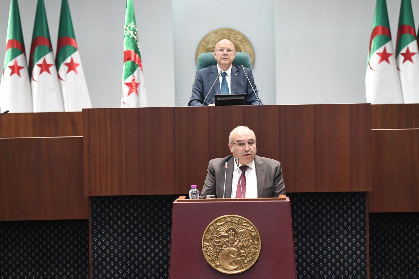 صيدال تتجه لإنشاء وحدات إنتاج جديدة بهذه الولايات صيدال تتجه لإنشاء وحدات إنتاج جديدة بهذه الولايات