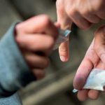 قافلة وطنية تجعل المدرسة خط الدفاع الأول من آفة المخدرات قافلة وطنية تجعل المدرسة خط الدفاع الأول من آفة المخدرات