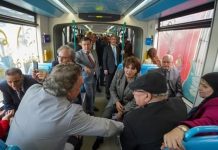 وزيرة الثقافة تصنع الحدث بتنقلها عبر الترامواي وحديثها عن مشروع هام وزيرة الثقافة تصنع الحدث بتنقلها عبر الترامواي وحديثها عن مشروع هام