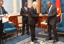 الرئيس تبون يبعث رسالة لنظيره الأنغولي الرئيس تبون يبعث رسالة لنظيره الأنغولي