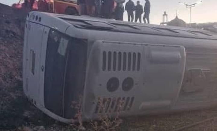 12 جريحًا في حادث اصطدام بين شاحنة وحافلة بقسنطينة 12 جريحًا في حادث اصطدام بين شاحنة وحافلة بقسنطينة