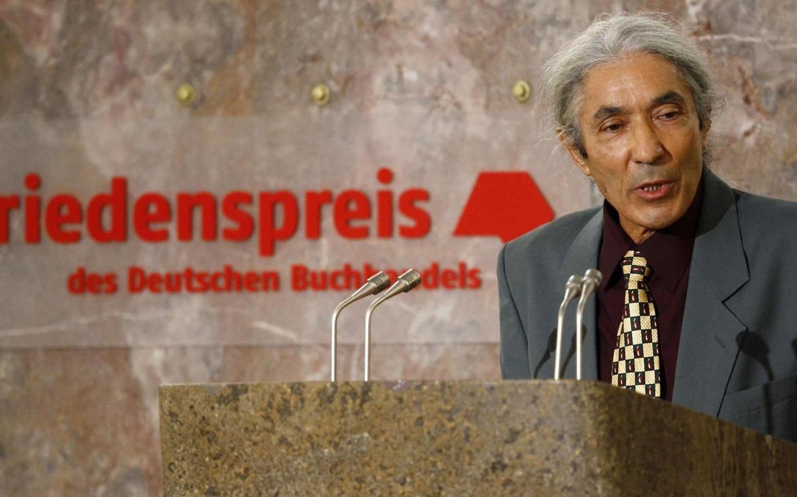 هل يمهد الإفراج عن بوعلام صنصال لحل الأزمة بين فرنسا والجزائر؟ هل يمهد الإفراج عن بوعلام صنصال لحل الأزمة بين فرنسا والجزائر؟