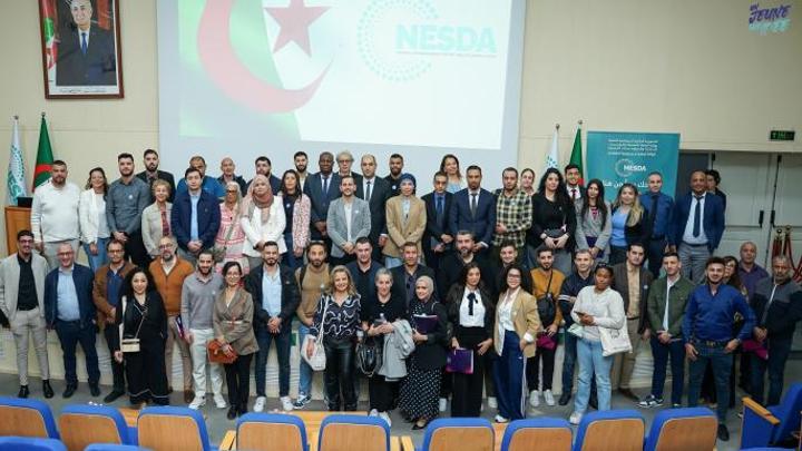 الجزائر تحاول استعادة الكفاءات المهاجرة الجزائر تحاول استعادة الكفاءات المهاجرة