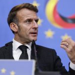 ماكرون يبدي استعداده للقاء تبون وفتح حوار بين فرنسا والجزائر ماكرون يبدي استعداده للقاء تبون وفتح حوار بين فرنسا والجزائر