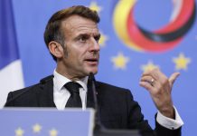 ماكرون يبدي استعداده للقاء تبون وفتح حوار بين فرنسا والجزائر ماكرون يبدي استعداده للقاء تبون وفتح حوار بين فرنسا والجزائر