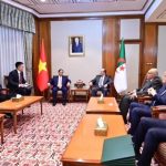 الوزير الأول يجري محادثات مع نظيره الفيتنامي الوزير الأول يجري محادثات مع نظيره الفيتنامي