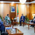 الجزائر وألمانيا تبحثان آفاق الاستثمار في الطاقات المتجددة الجزائر وألمانيا تبحثان آفاق الاستثمار في الطاقات المتجددة