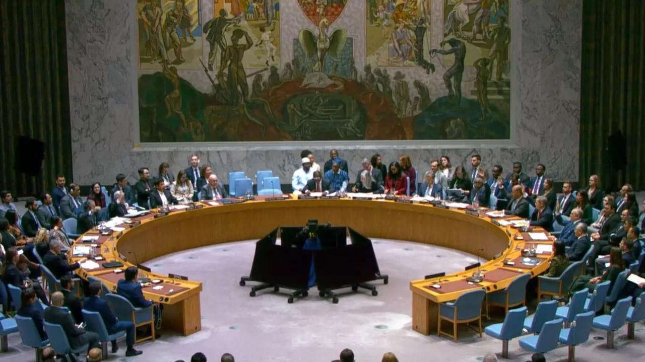 الجزائر تدعو الوسطاء إلى وقف العربدة الصهيونية الجزائر تدعو الوسطاء إلى وقف العربدة الصهيونية