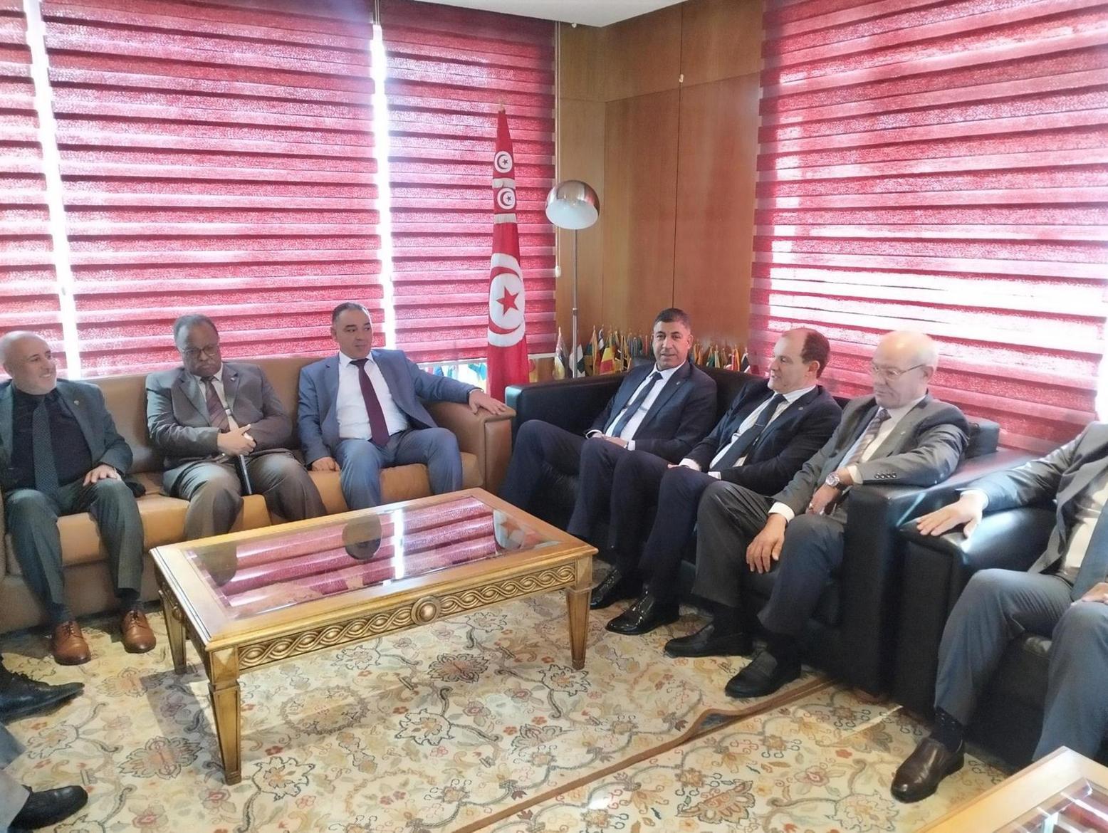 تونس والجزائر تحتاجان الى وضع آليات تعاون قائمة على جدول زمني لتنفيذها تونس والجزائر تحتاجان الى وضع آليات تعاون قائمة على جدول زمني لتنفيذها