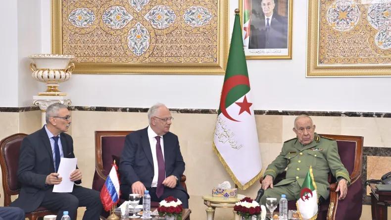 الفريق أول شنقريحة يستقبل مسؤول عسكري روسي رفيع الفريق أول شنقريحة يستقبل مسؤول عسكري روسي رفيع