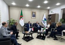 الجزائر وبولندا تدرسان فرص الاستثمار في التخصصات الكيميائية الجزائر وبولندا تدرسان فرص الاستثمار في التخصصات الكيميائية