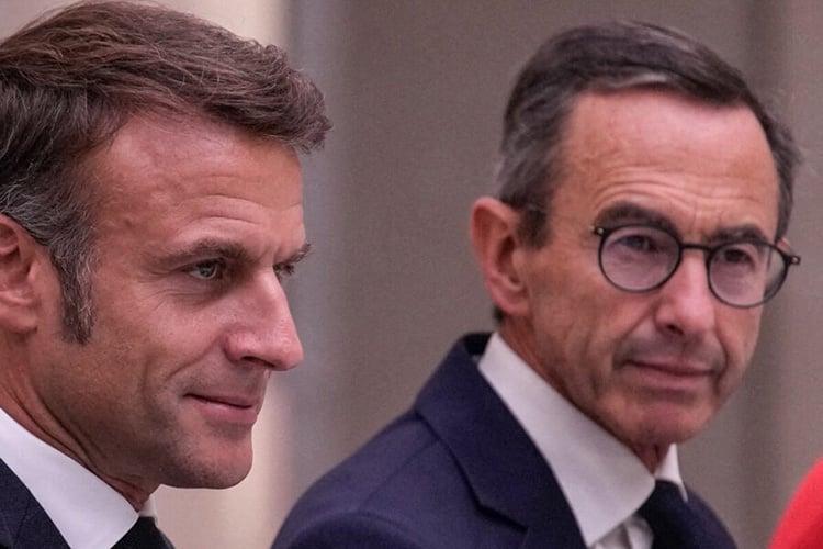 ماكرون يخشى الجزائريين وقد جلب الإهانة لفرنسا! ماكرون يخشى الجزائريين وقد جلب الإهانة لفرنسا!