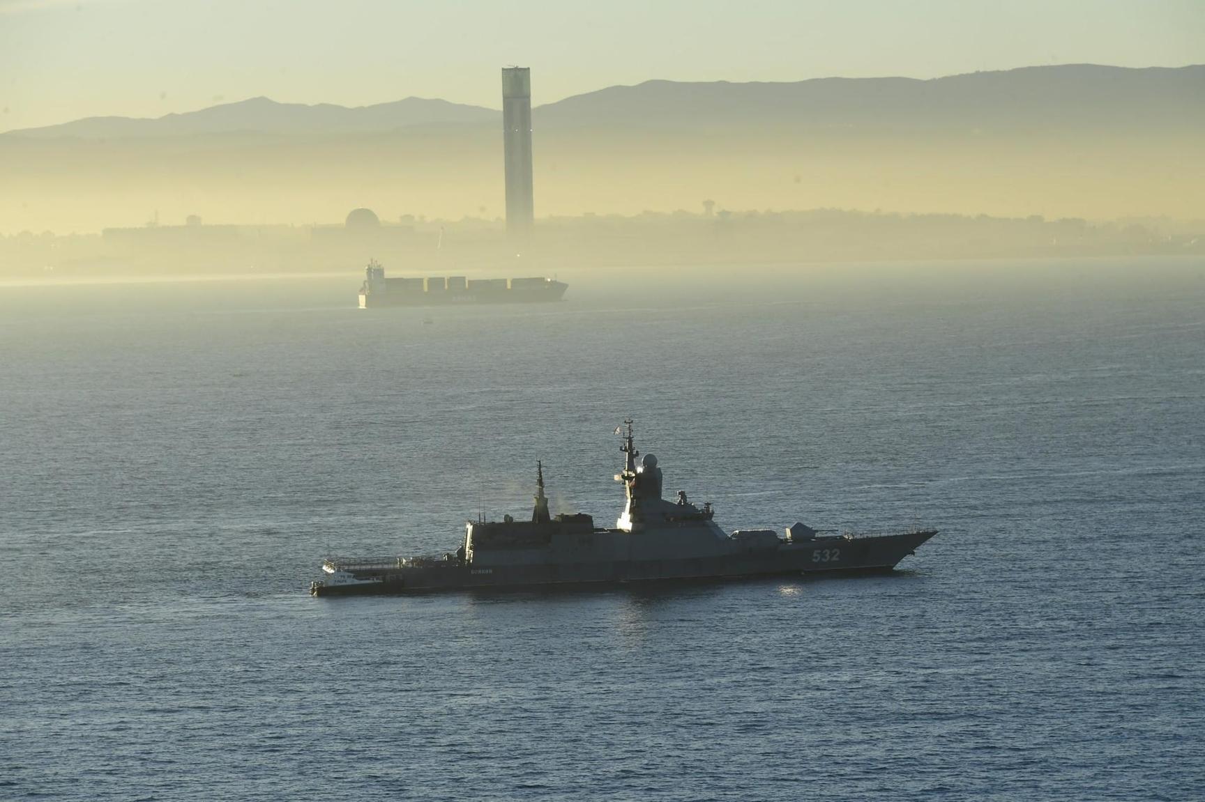 الغراب “BOIKII” من الأسطول الروسي لبحر البلطيق ترسو في ميناء الجزائر الغراب “BOIKII” من الأسطول الروسي لبحر البلطيق ترسو في ميناء الجزائر