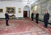 رئيس الجمهورية يتسلَم أوراق اعتماد 5 سفراء جدد رئيس الجمهورية يتسلَم أوراق اعتماد 5 سفراء جدد